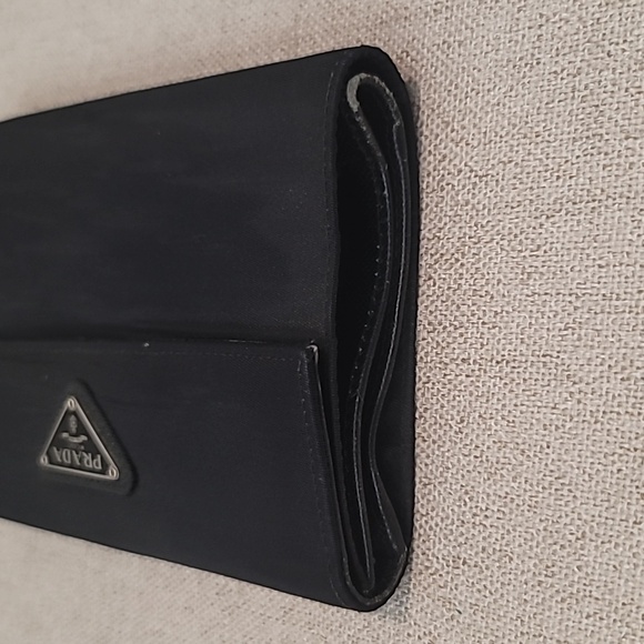 Prada Wallet - Picture 12 of 12